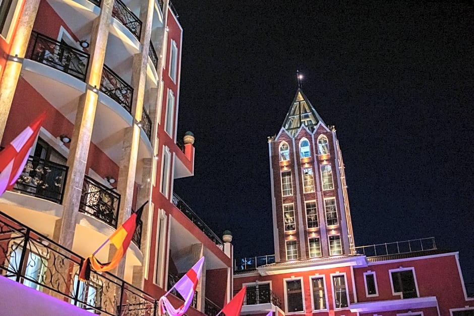 Goldenburg Residence