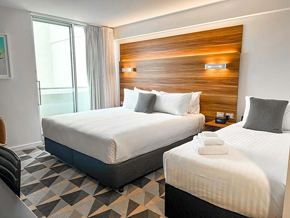 Photo 1 of 2 of Deluxe Triple Room