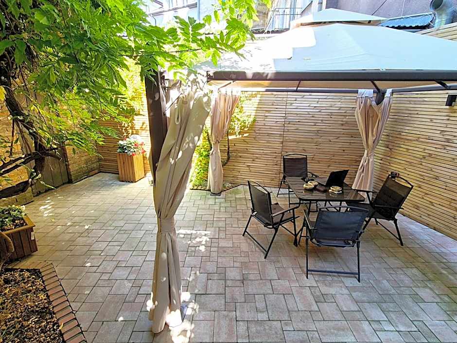 PINI HOSTEL - Przytulne pokoje w centrum Krakowa