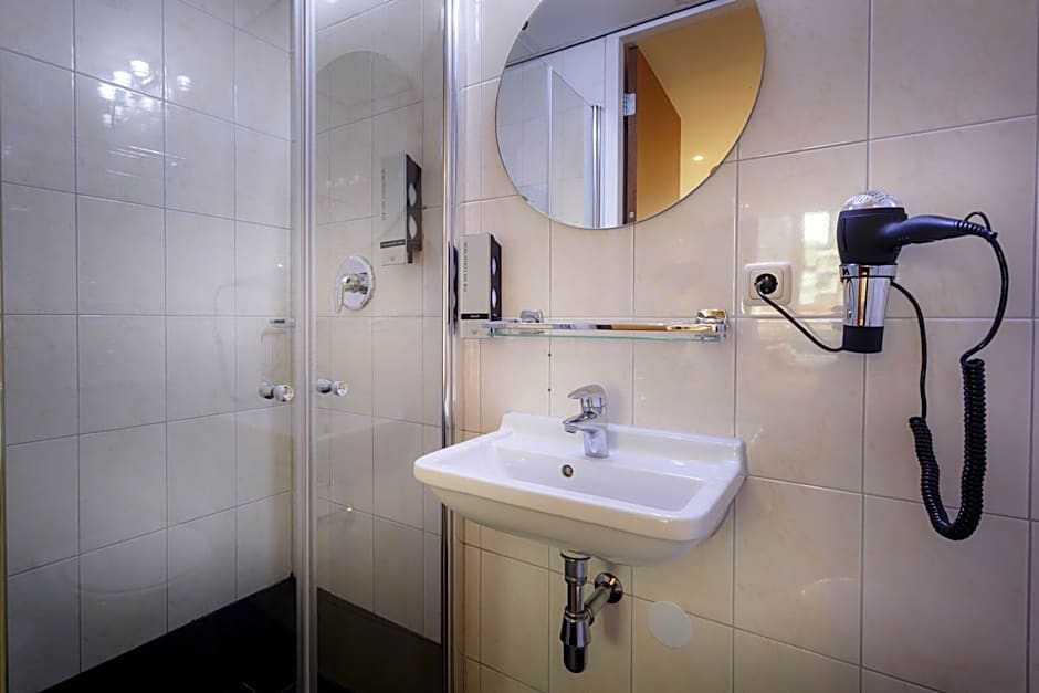 Amsterdam Downtown Hotel