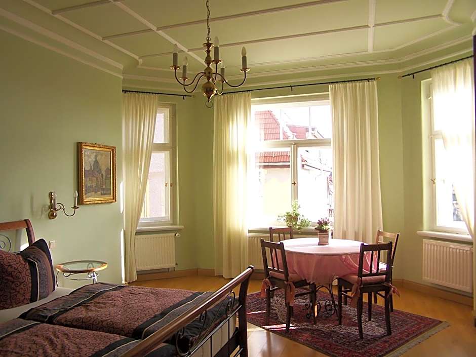 Hotel-Appartement-Villa Ulenburg