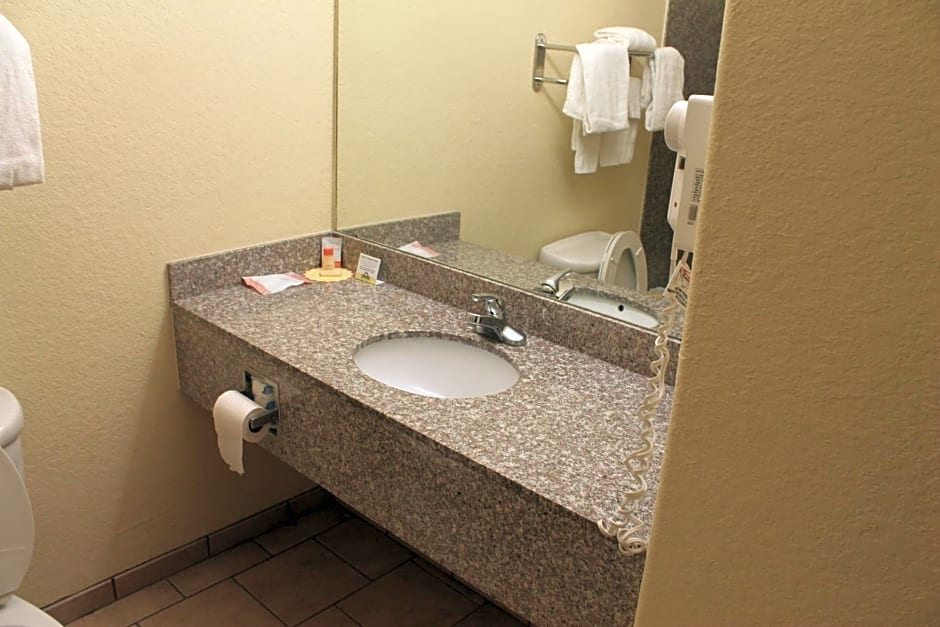 Days Inn by Wyndham San Antonio at Palo Alto