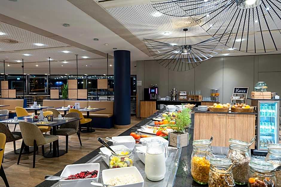 voco Dusseldorf Seestern By IHG
