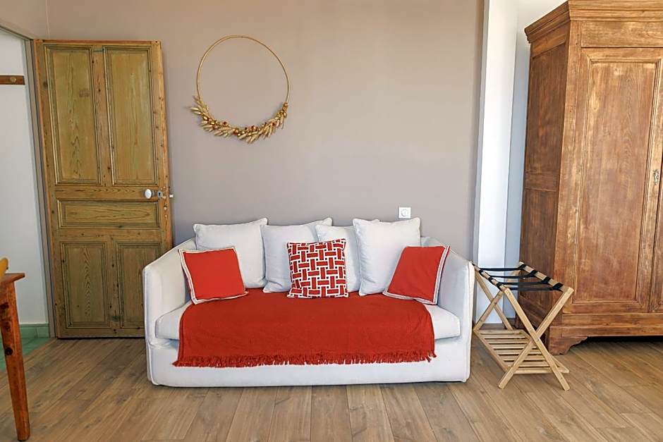 CHAMBRES D'HÔTES L'Oréliane en Provence Adults Only