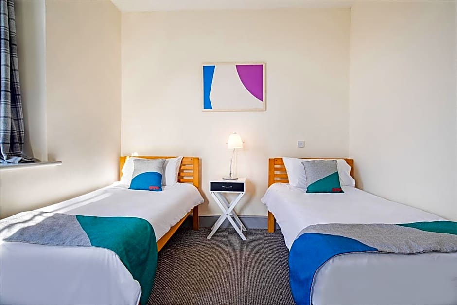 OYO The Green Man Pub and Hotel