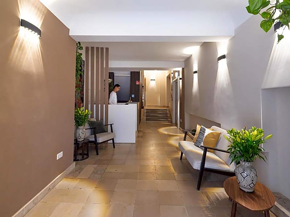 Smart Stay Hotel Station