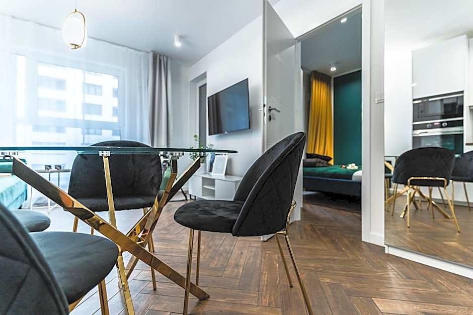 Pure Rental Premium Apartments - Free Parking & AC