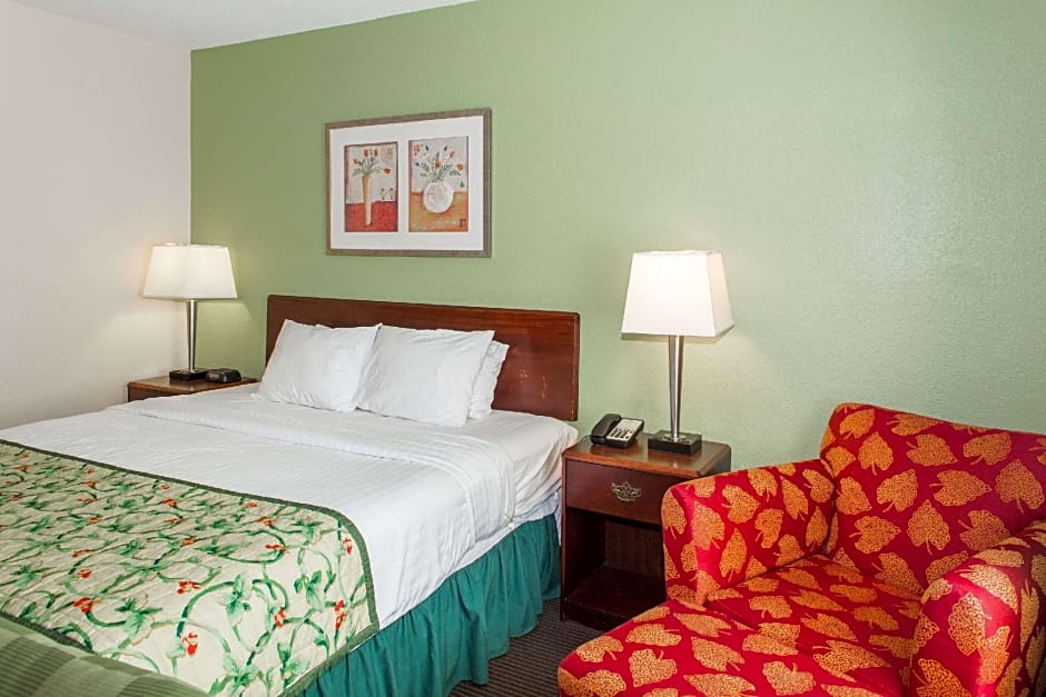 Baymont by Wyndham Jefferson City