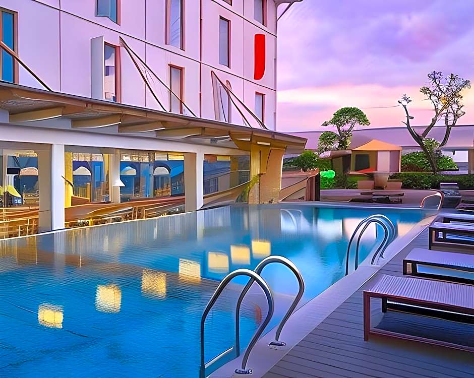 Harris Hotel And Conventions Denpasar Bali