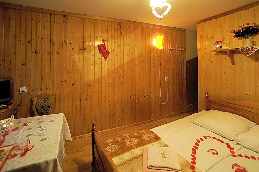 "Harnaś" Ząb-Bustryk