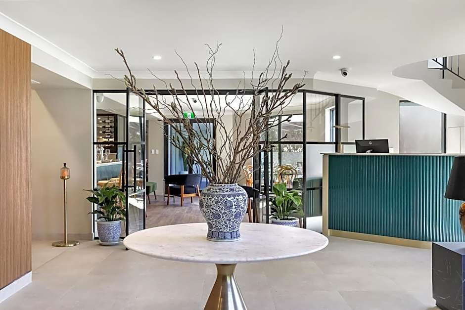 Killara Hotel & Suites