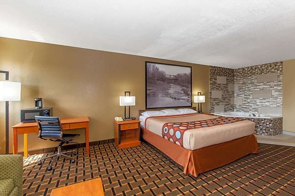 Super 8 by Wyndham Ottawa