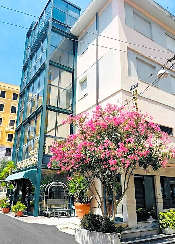 Hotel Iris