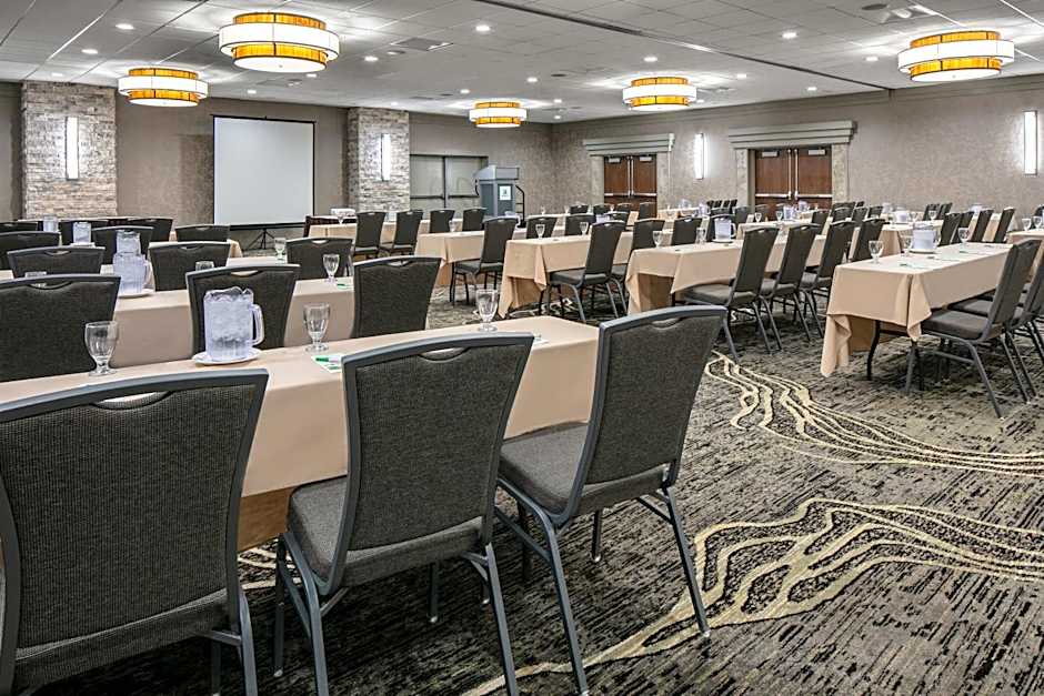 Holiday Inn Hotel & Suites Des Moines-Northwest By IHG