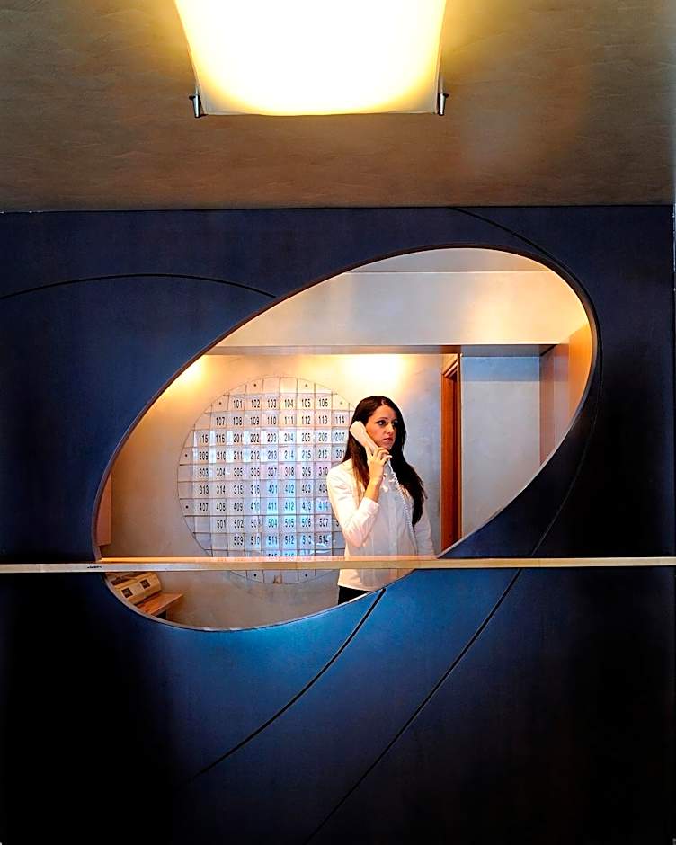 Maniatis Hotel