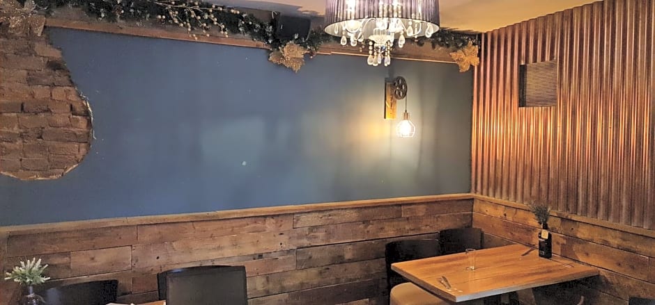 The Waterside Bar, Rooms & Restaurant