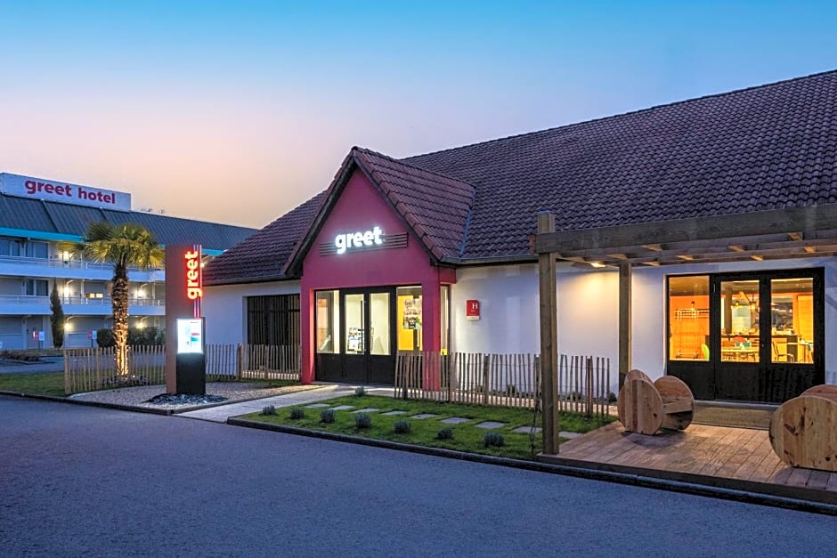 greet hotel restaurant Angouleme Ouest