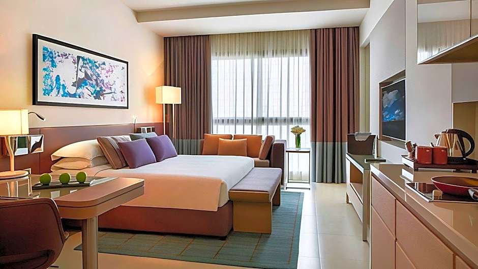 Pearl Rotana Capital Centre