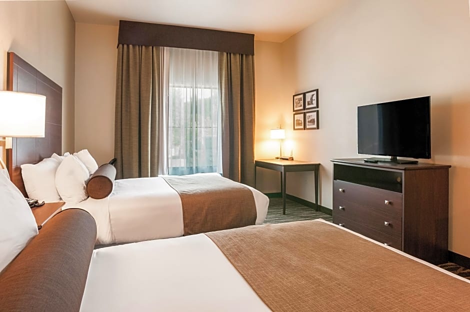 Cobblestone Inn & Suites  Fairfield Bay