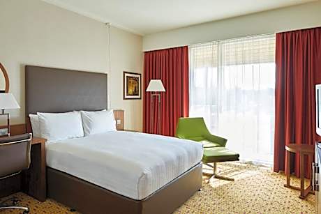 Accessible Queen Size Bed