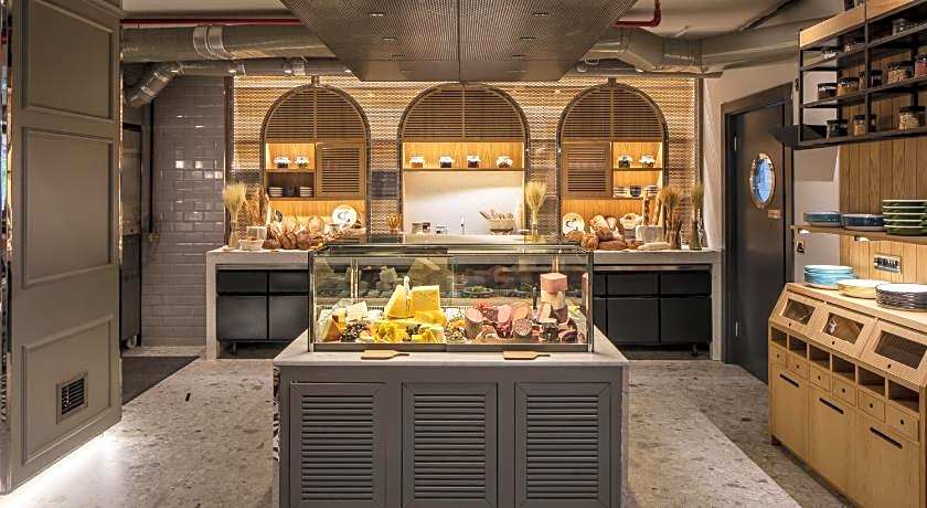 Stayso The House Hotel