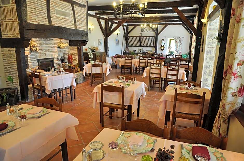 Logis Hotels - Auberge de l'Île - Hôtel 3 étoiles et Restaurant