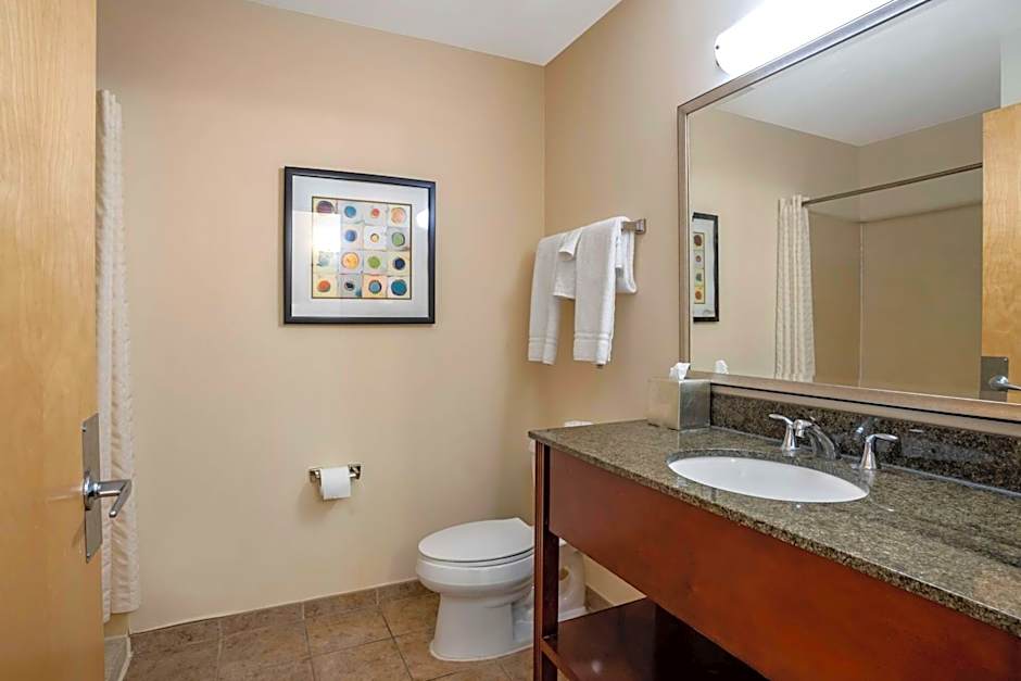 Best Western Plus Philadelphia Airport South At Widener Univ