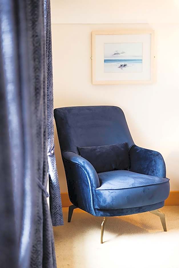 The Waters Edge Hotel