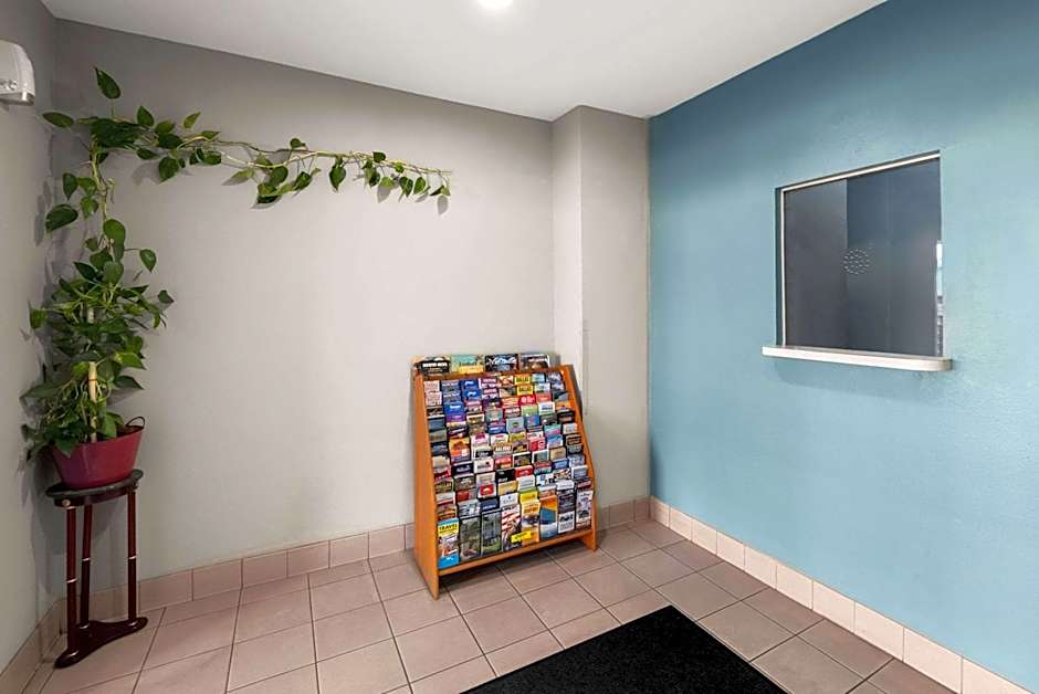 Econo Lodge Inn & Suites Mesquite - Dallas East