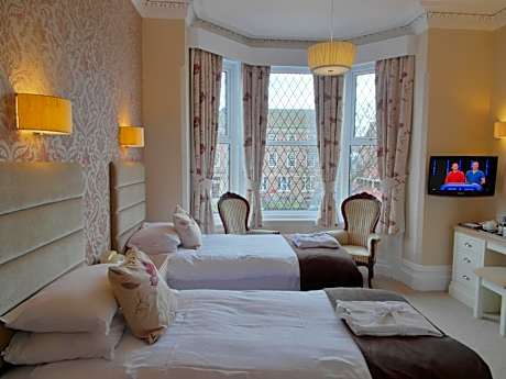 Classic Plus Twin Room