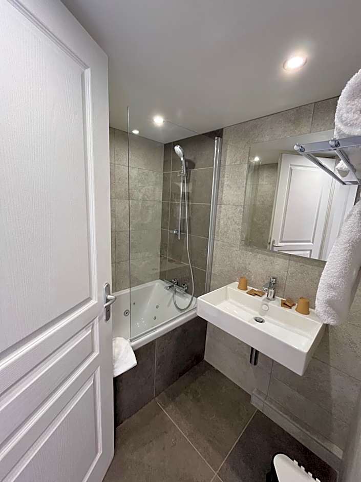 Lyo Hôtel - Centre Lyon Perrache