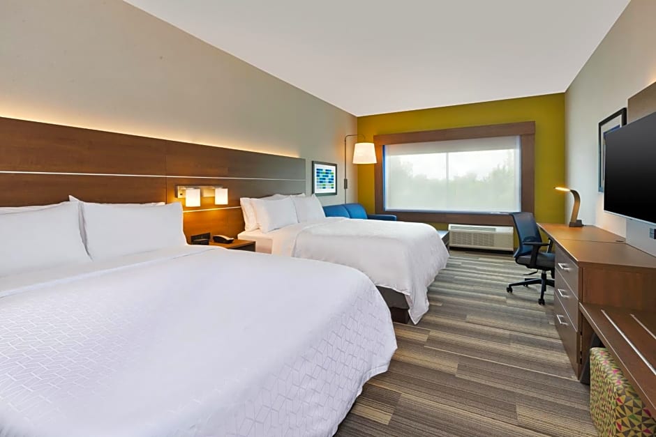 Holiday Inn Express & Suites Milan - Sandusky Area