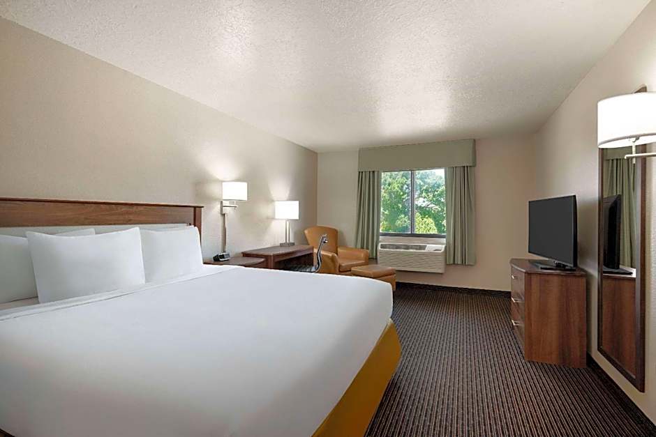 Travelodge by Wyndham Vaughn