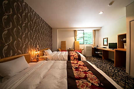 Twin Room on the Second Floor, Shared Bathroom