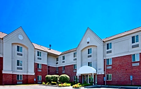 MainStay Suites- Kansas City Overland Park