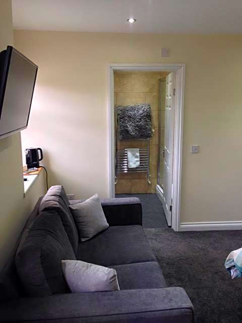 Airport Tavern Accommodation