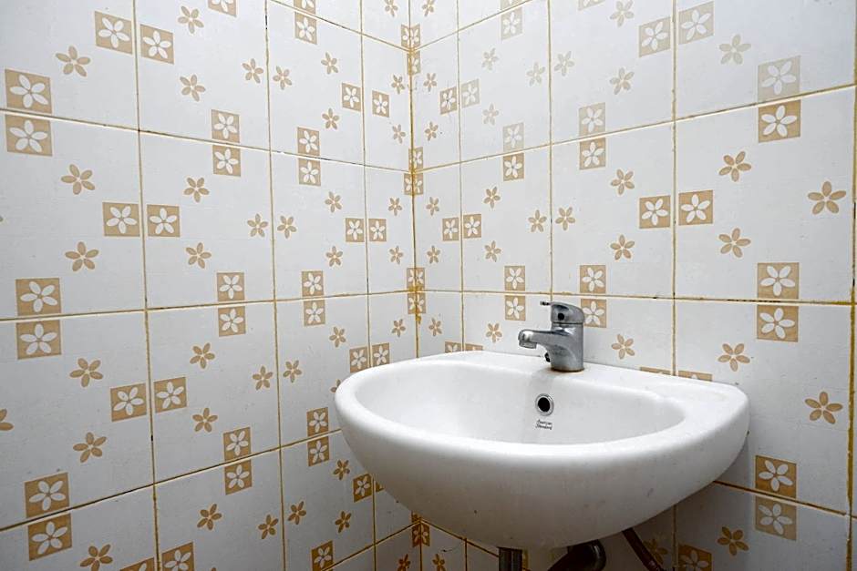 Urbanview Hotel Platinum Parepare