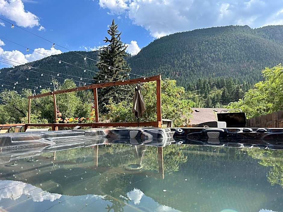 Green Mountain Falls Lodge