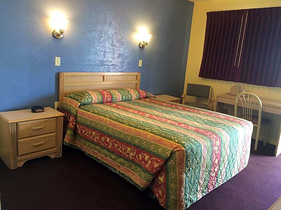 Photo 1 of 2 of 1 Queen Bed