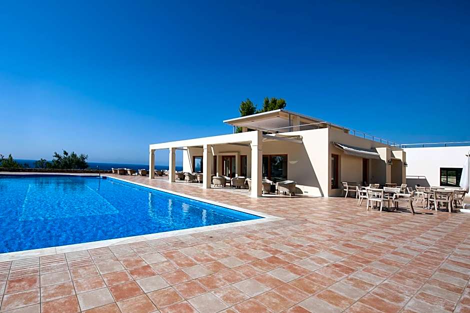 Alonissos Beach Bungalows And Suites Hotel