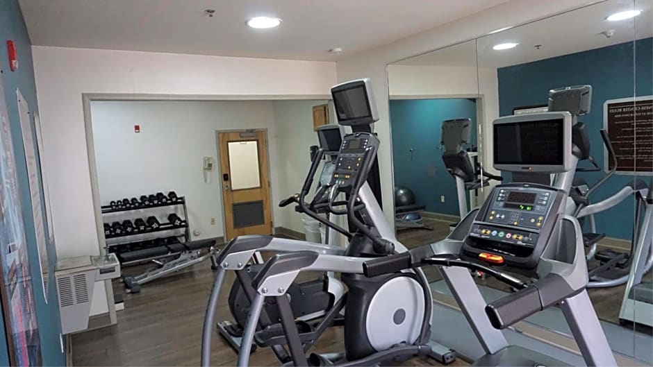Holiday Inn Express Hotel & Suites Greensboro-East By IHG