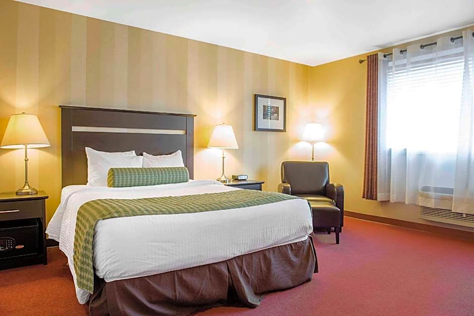 Clarion Hotel & Conference Centre Pembroke