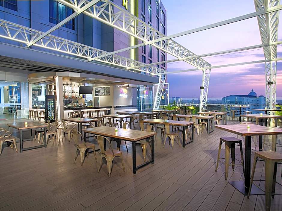 Hotel Platinum Tunjungan Surabaya