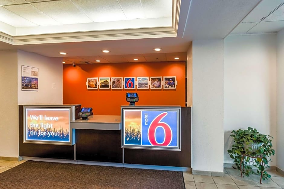 Motel 6-West Des Moines, IA