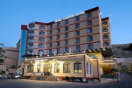 Petra Canyon Hotel