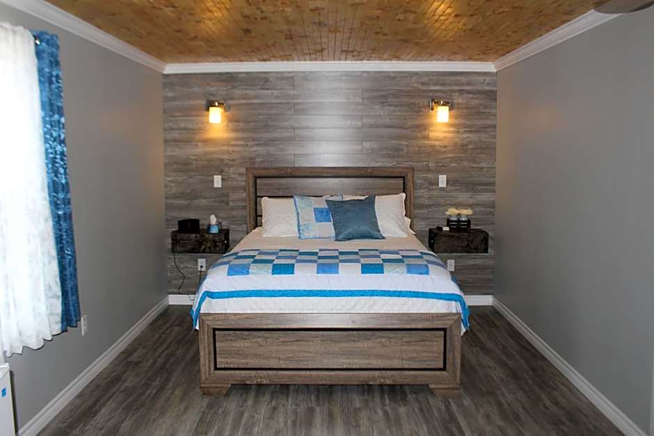 Raleigh Rooms & Taylor's Crafts