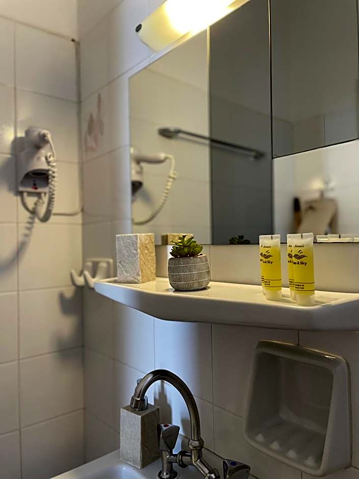 Villa Gelly's Studios