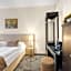 Hotel Reverie - Dependance, Check-in at Metropolitan Star