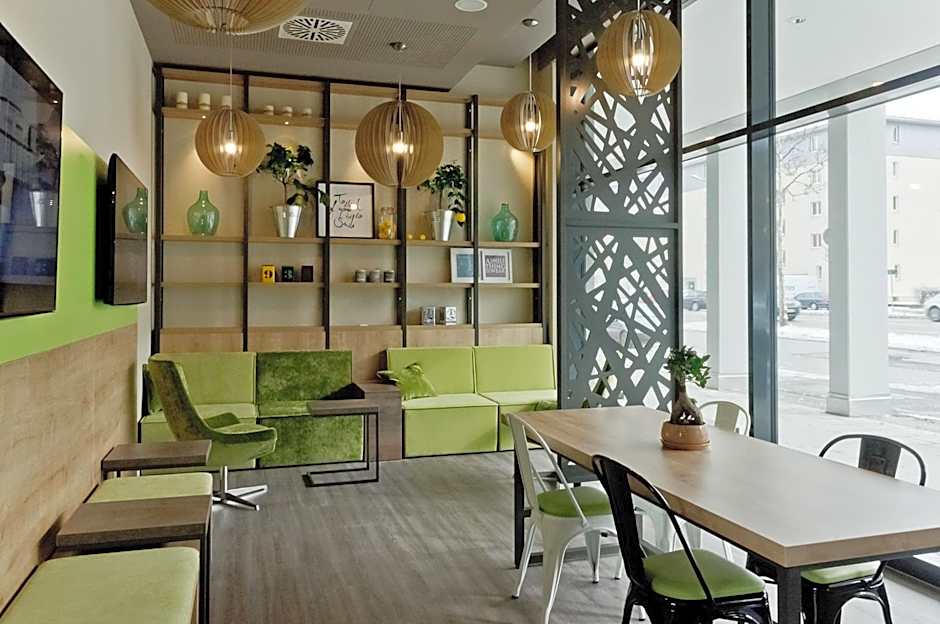 Super 8 Munich City West