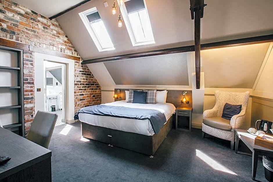 The Duke of Edinburgh Hotel & Bar